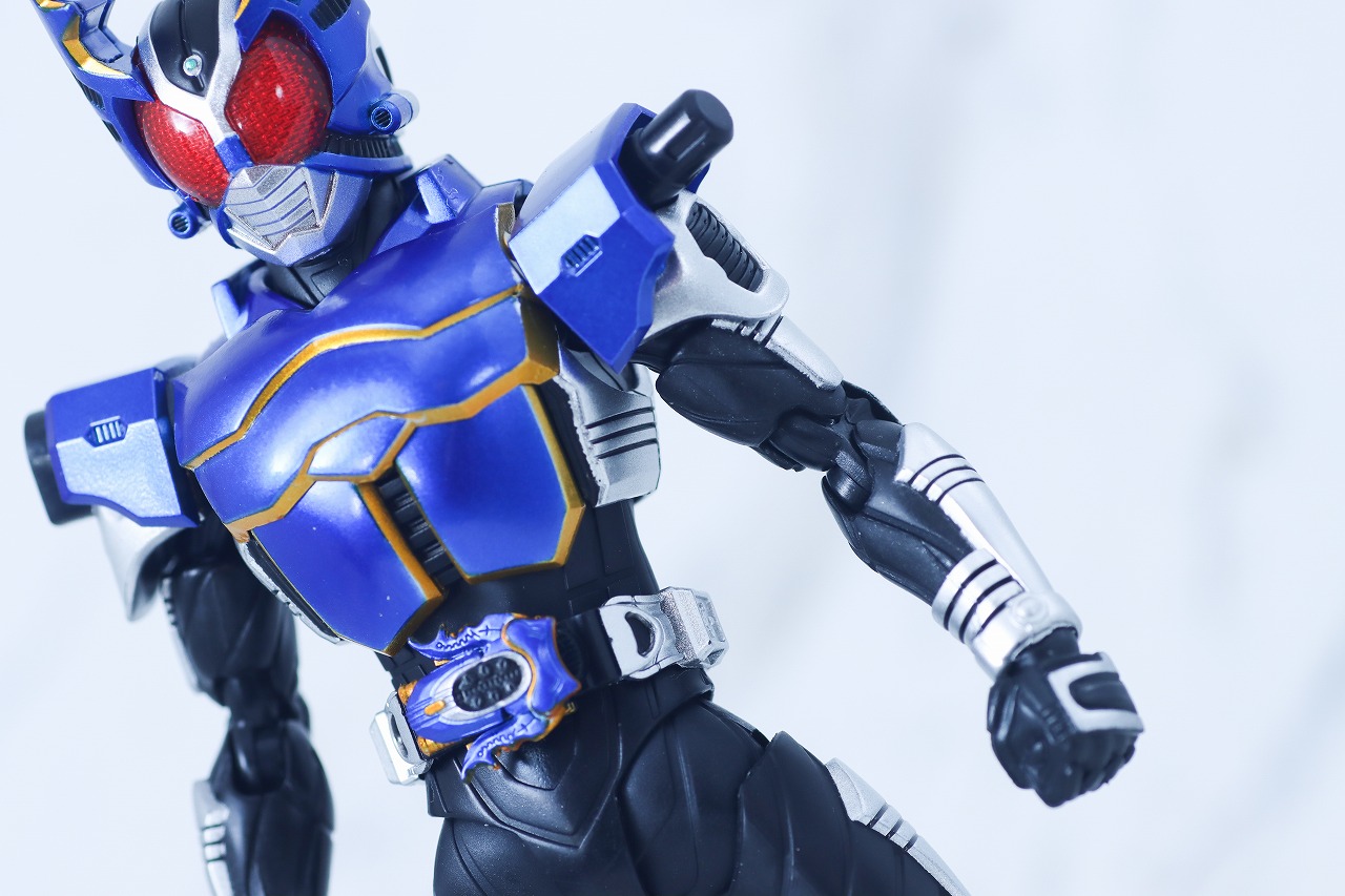 S.H.フィギュアーツ 真骨彫製法 仮面ライダーガタック ライダーフォーム 真骨彫10th Anniversary ver. レビュー 本体