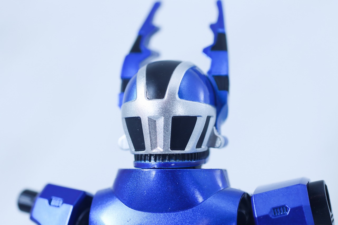 S.H.フィギュアーツ 真骨彫製法 仮面ライダーガタック ライダーフォーム 真骨彫10th Anniversary ver. レビュー 本体