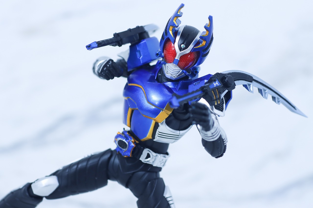 S.H.フィギュアーツ 真骨彫製法 仮面ライダーガタック ライダーフォーム 真骨彫10th Anniversary ver. レビュー アクション