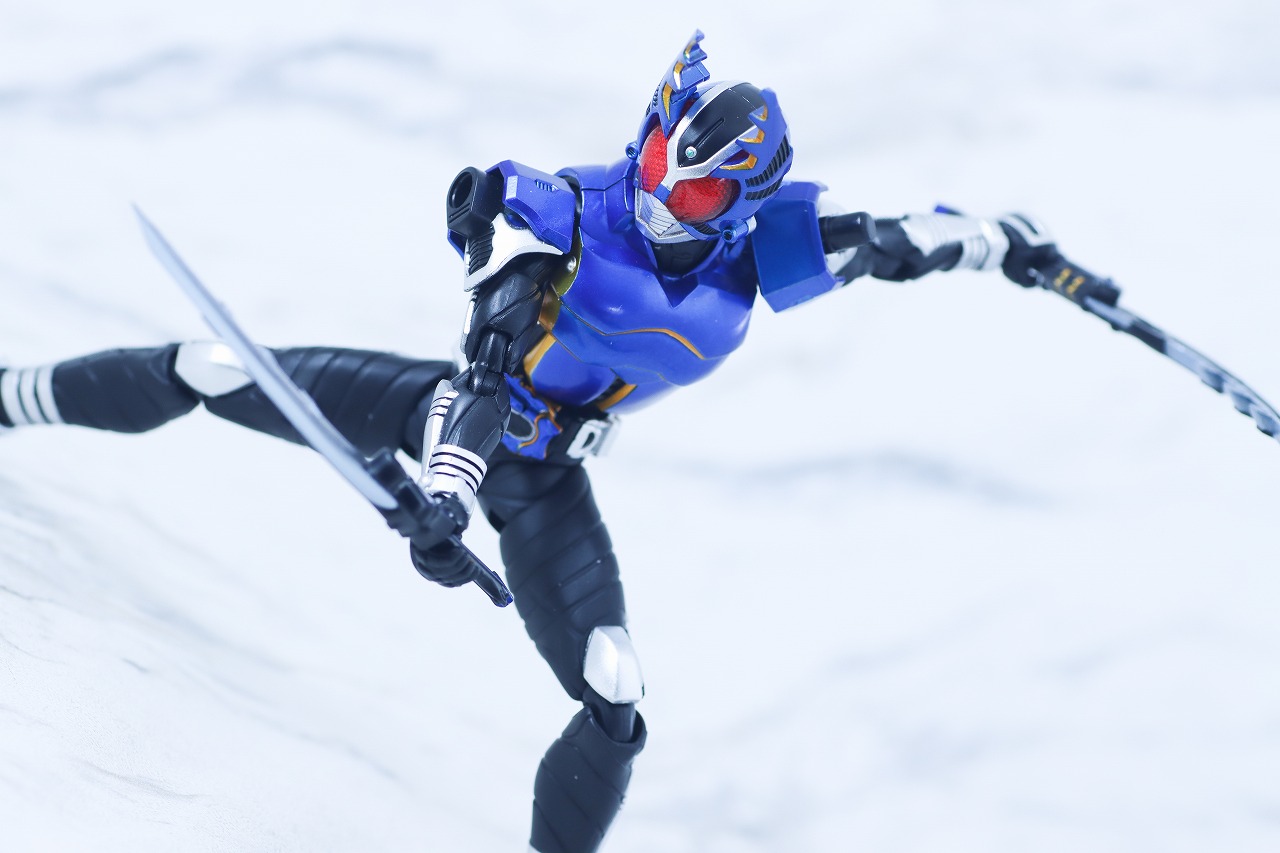 S.H.フィギュアーツ 真骨彫製法 仮面ライダーガタック ライダーフォーム 真骨彫10th Anniversary ver. レビュー アクション