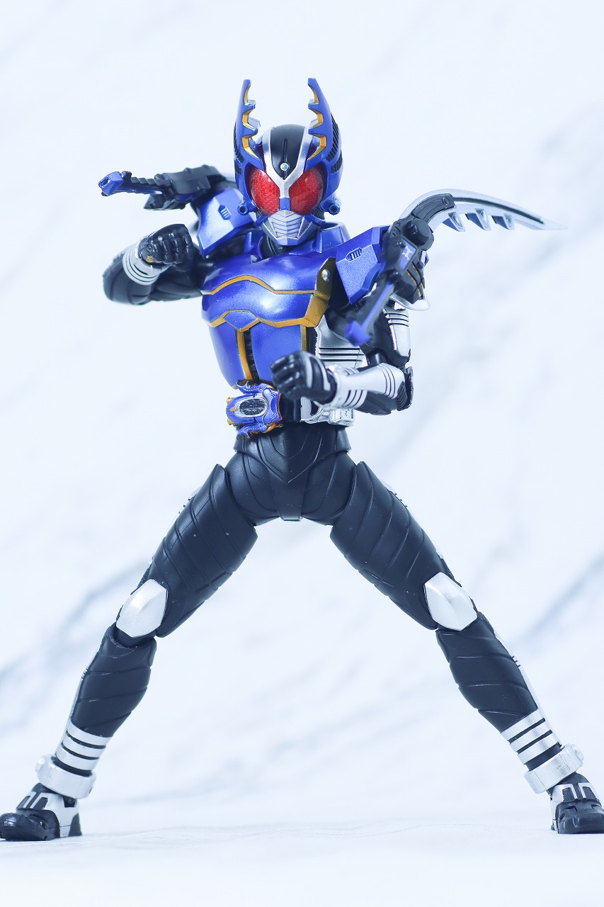 S.H.フィギュアーツ 真骨彫製法 仮面ライダーガタック ライダーフォーム 真骨彫10th Anniversary ver. レビュー 本体