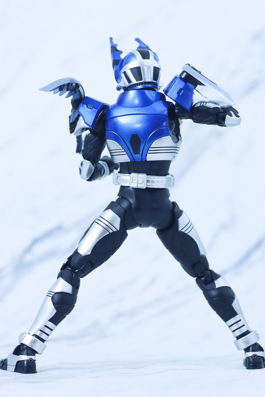 S.H.フィギュアーツ 真骨彫製法 仮面ライダーガタック ライダーフォーム 真骨彫10th Anniversary ver. レビュー 本体
