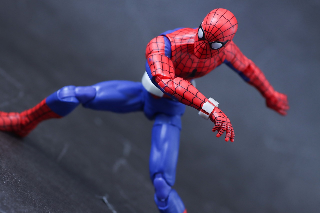 マーベルレジェンド スパイダーマン 1977 レビュー アクション