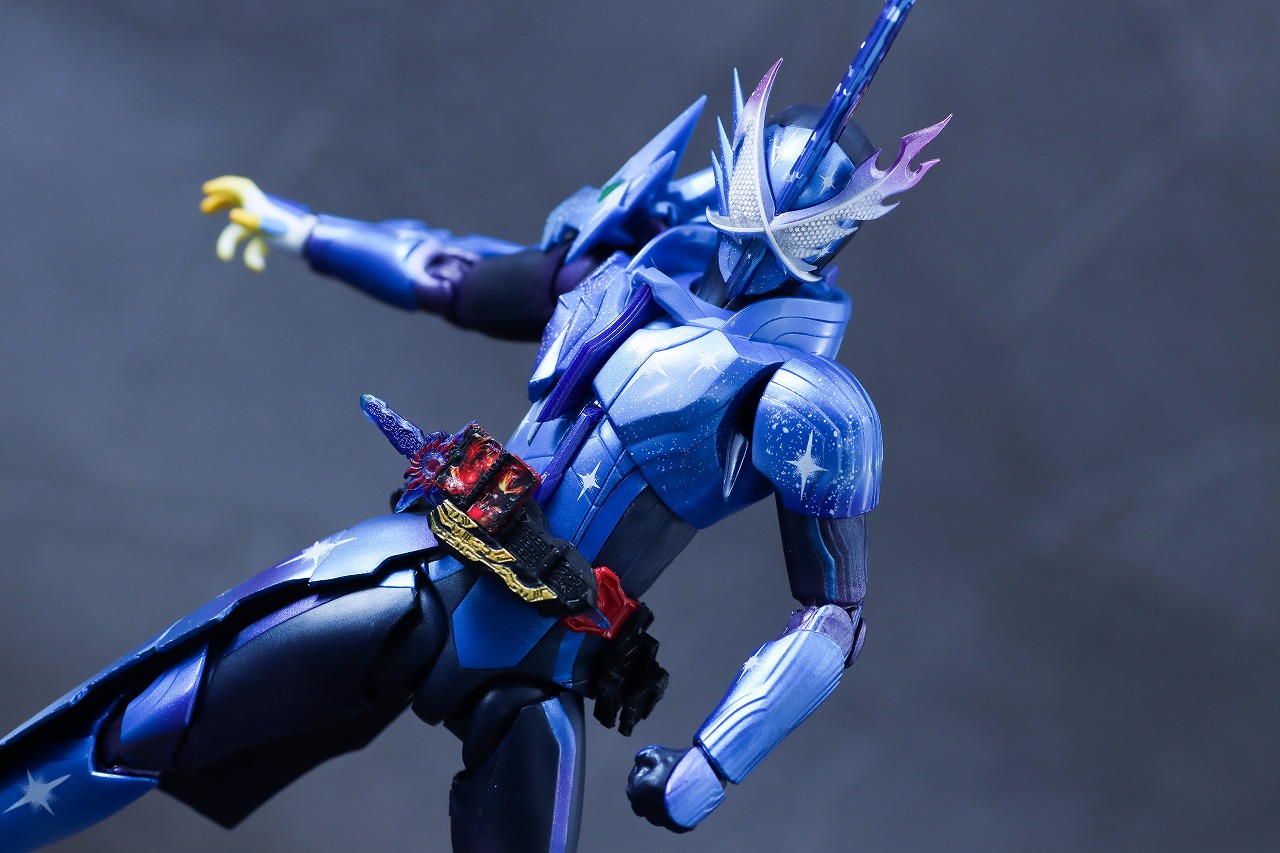 S.H.フィギュアーツ 仮面ライダークロスセイバー レビュー アクション