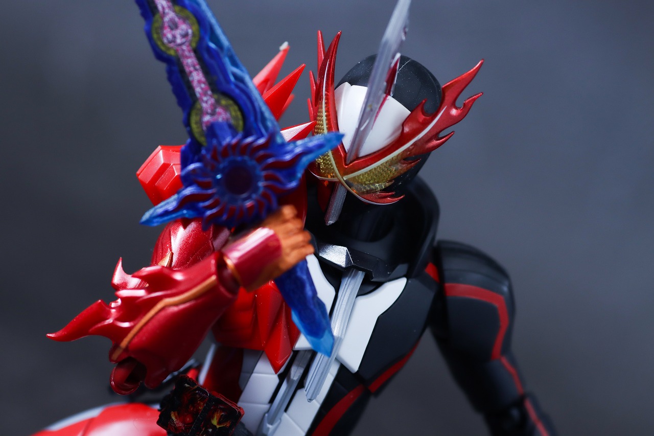 S.H.フィギュアーツ 仮面ライダークロスセイバー レビュー アクション