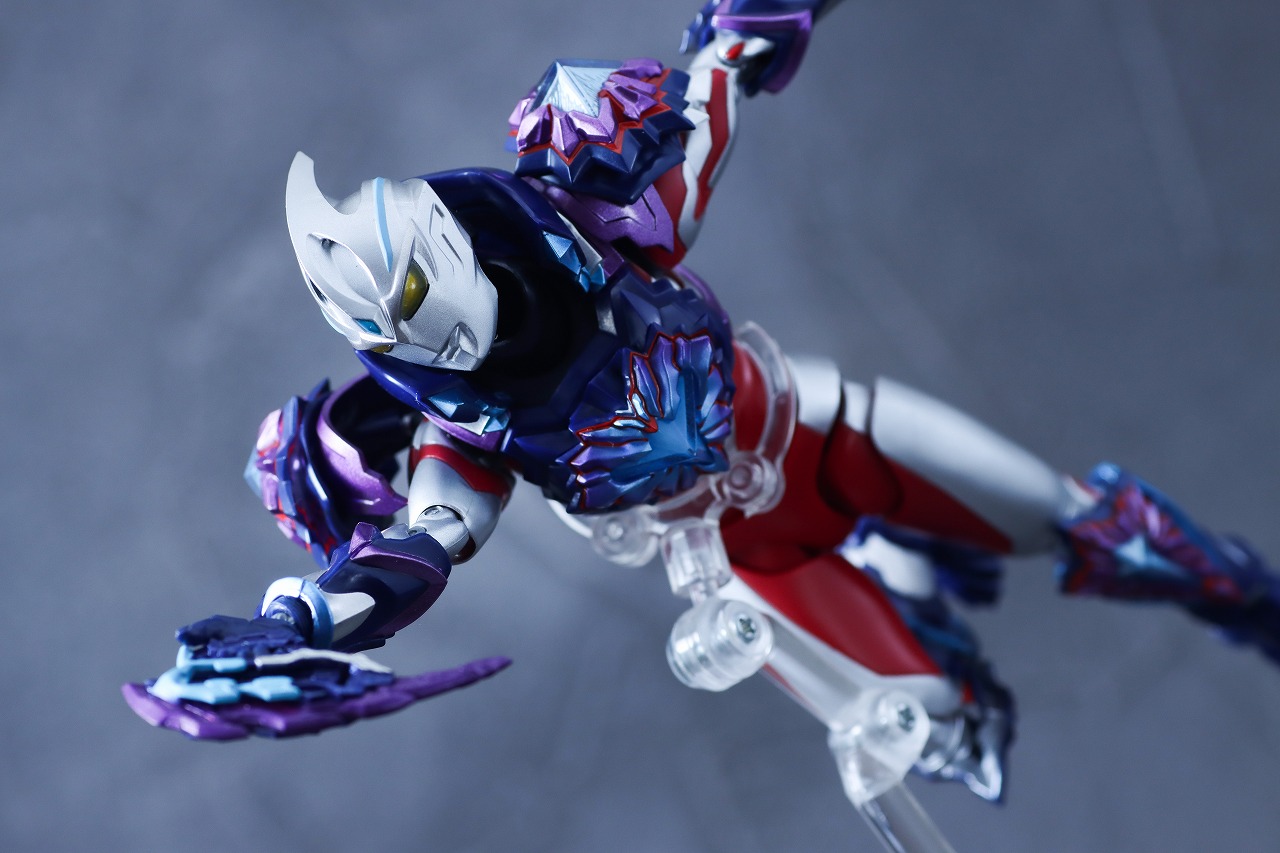 S.H.フィギュアーツ ギャラクシーアーマー(ウルトラマンアーク) レビュー アクション