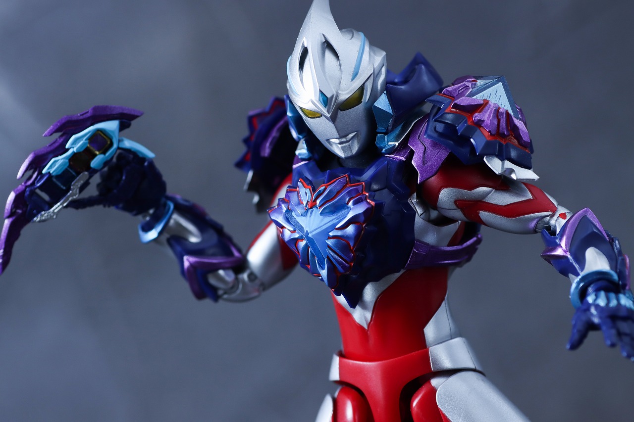 S.H.フィギュアーツ ギャラクシーアーマー(ウルトラマンアーク) レビュー アクション