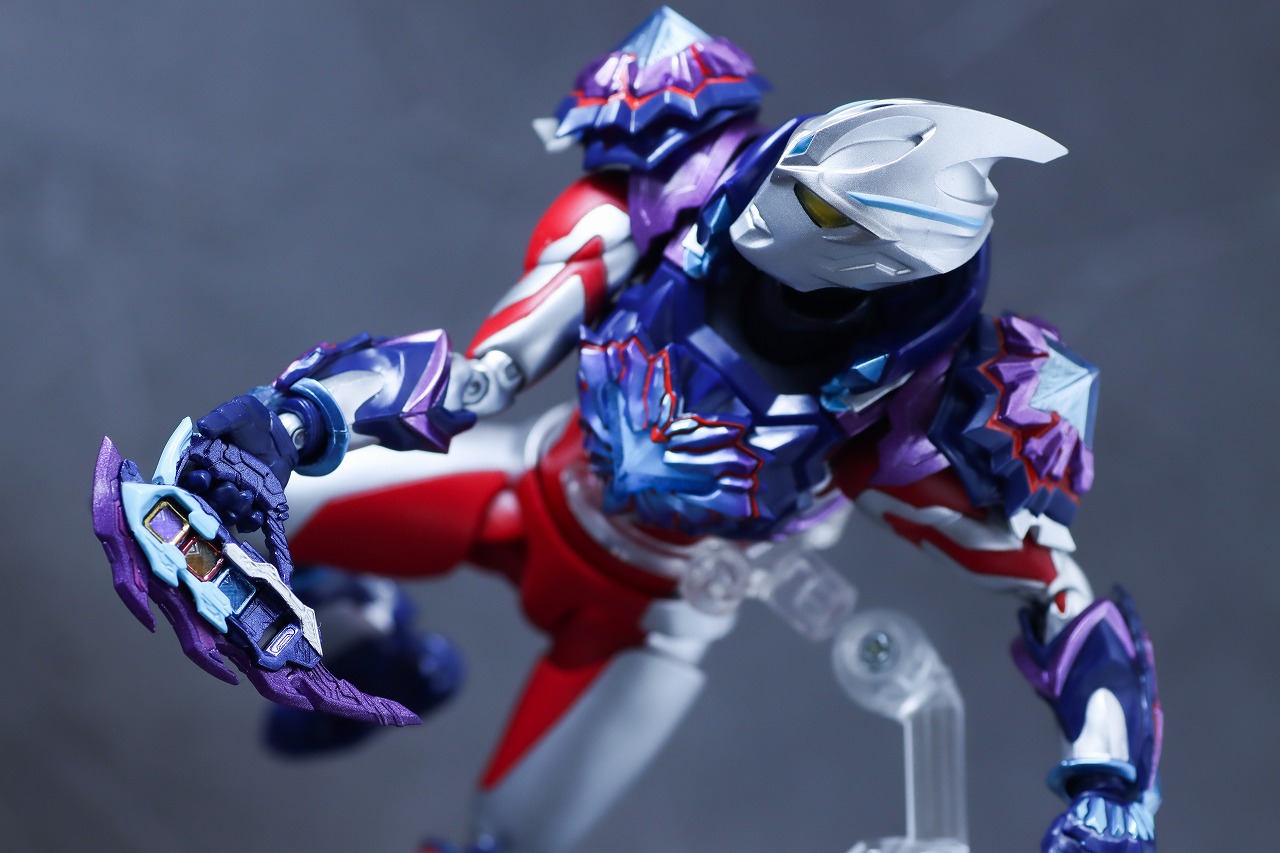 S.H.フィギュアーツ ギャラクシーアーマー(ウルトラマンアーク) レビュー アクション