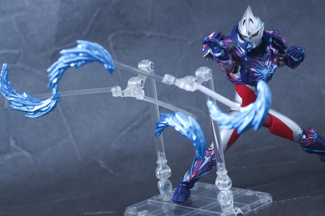 S.H.フィギュアーツ ギャラクシーアーマー(ウルトラマンアーク) レビュー アクション