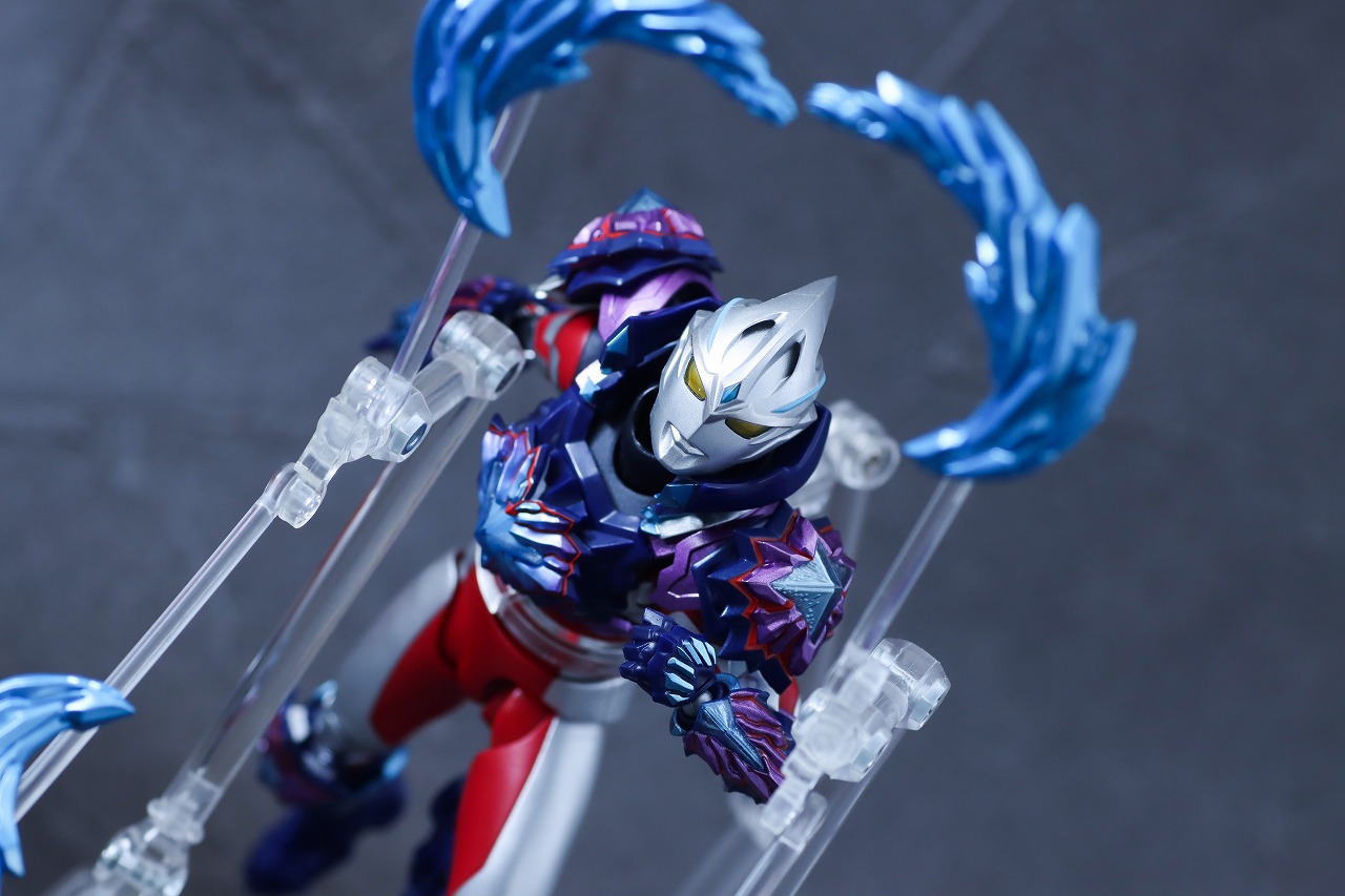 S.H.フィギュアーツ ギャラクシーアーマー(ウルトラマンアーク) レビュー アクション