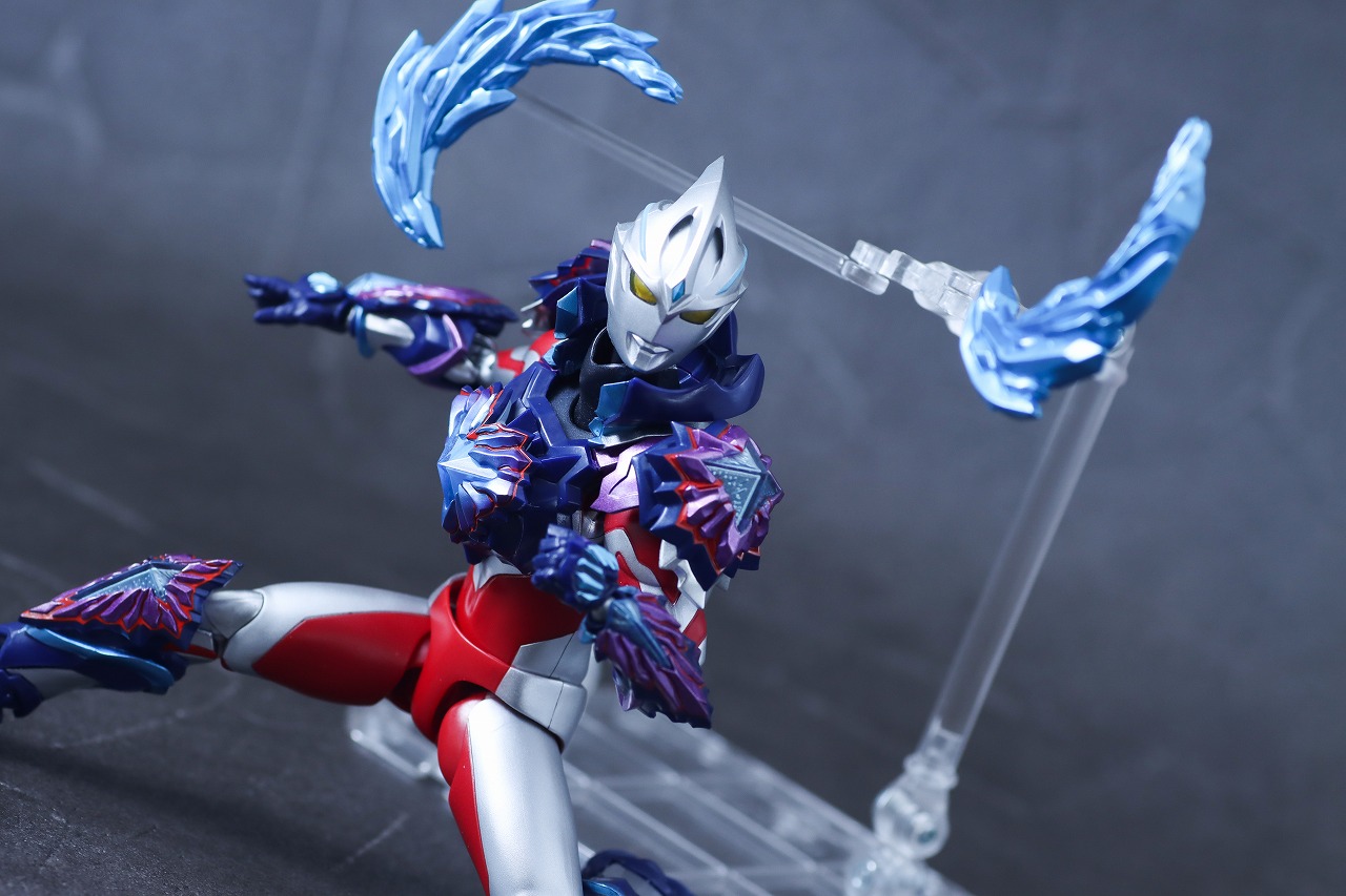 S.H.フィギュアーツ ギャラクシーアーマー(ウルトラマンアーク) レビュー アクション