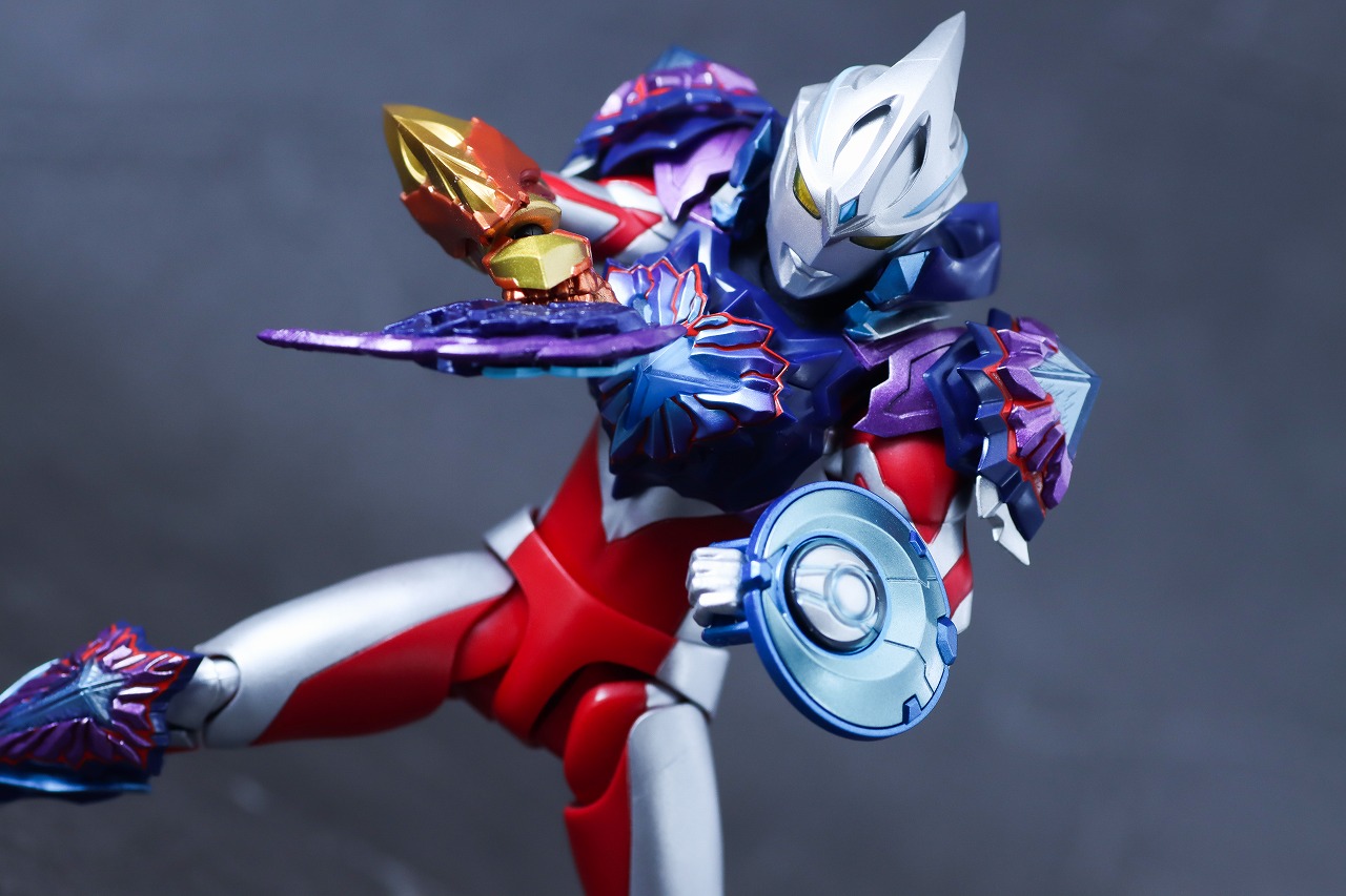S.H.フィギュアーツ ギャラクシーアーマー(ウルトラマンアーク) レビュー アクション