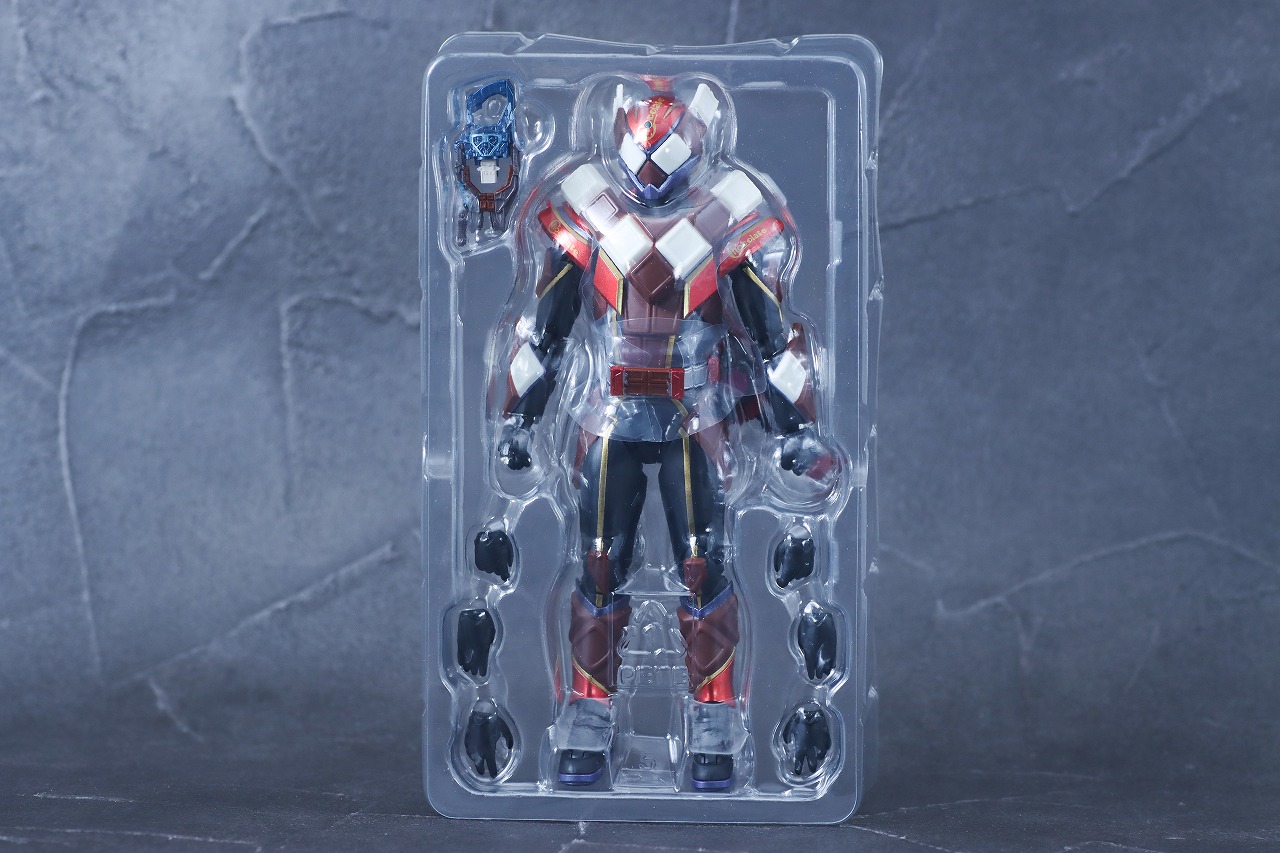 S.H.Figuarts 仮面ライダーヴァレン チョコドンフォーム | 魂ウェブ