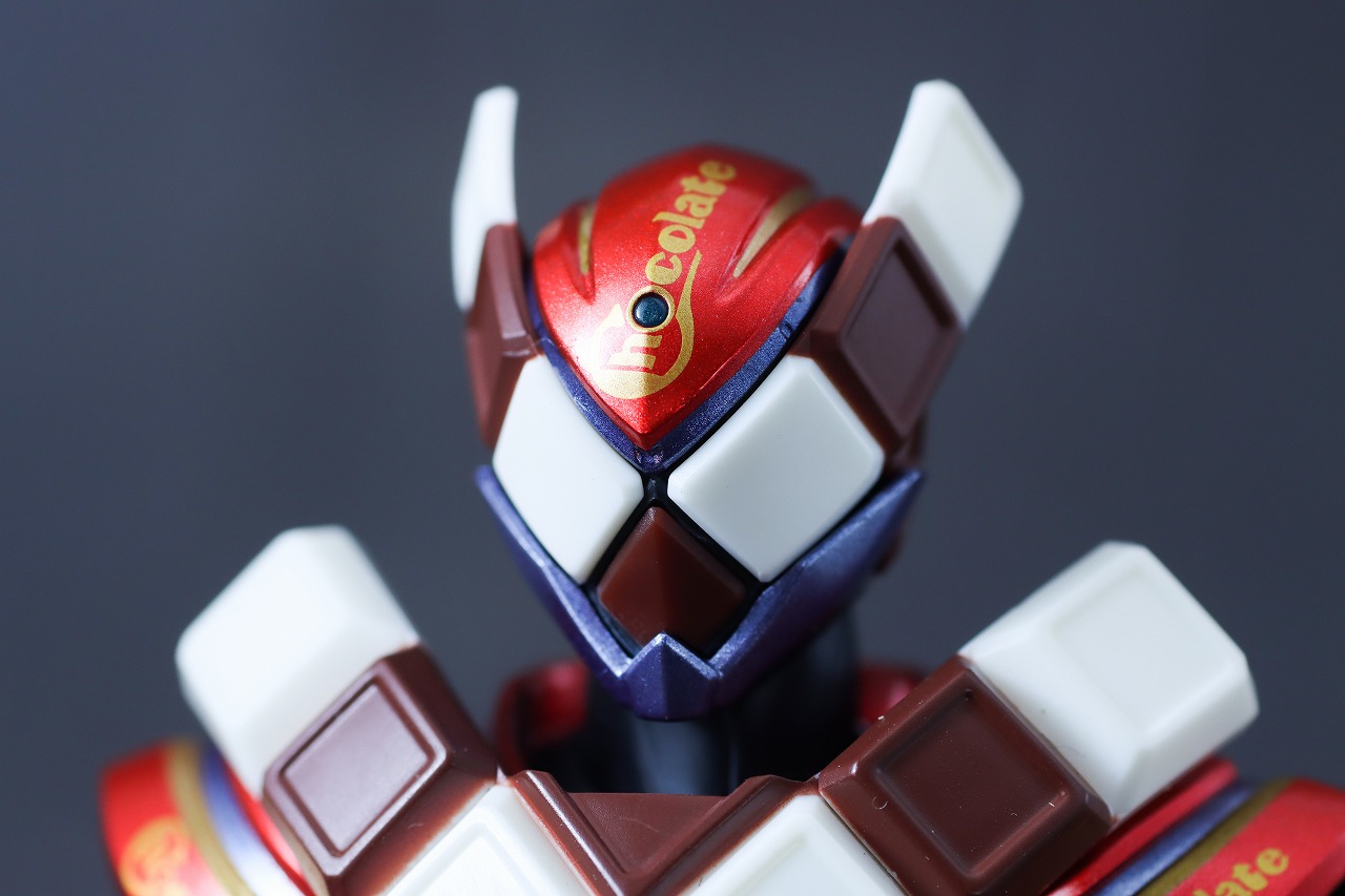 仮面ライダーヴァレン　フィギュアーツ S.H.Figuarts 仮面ライダーヴァレン チョコドンフォーム | 魂ウェブ