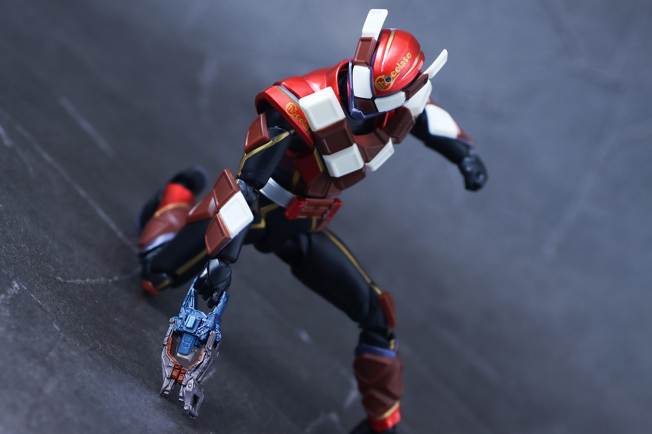 S.H.フィギュアーツ　仮面ライダーヴァレン チョコドンフォーム　レビュー　アクション