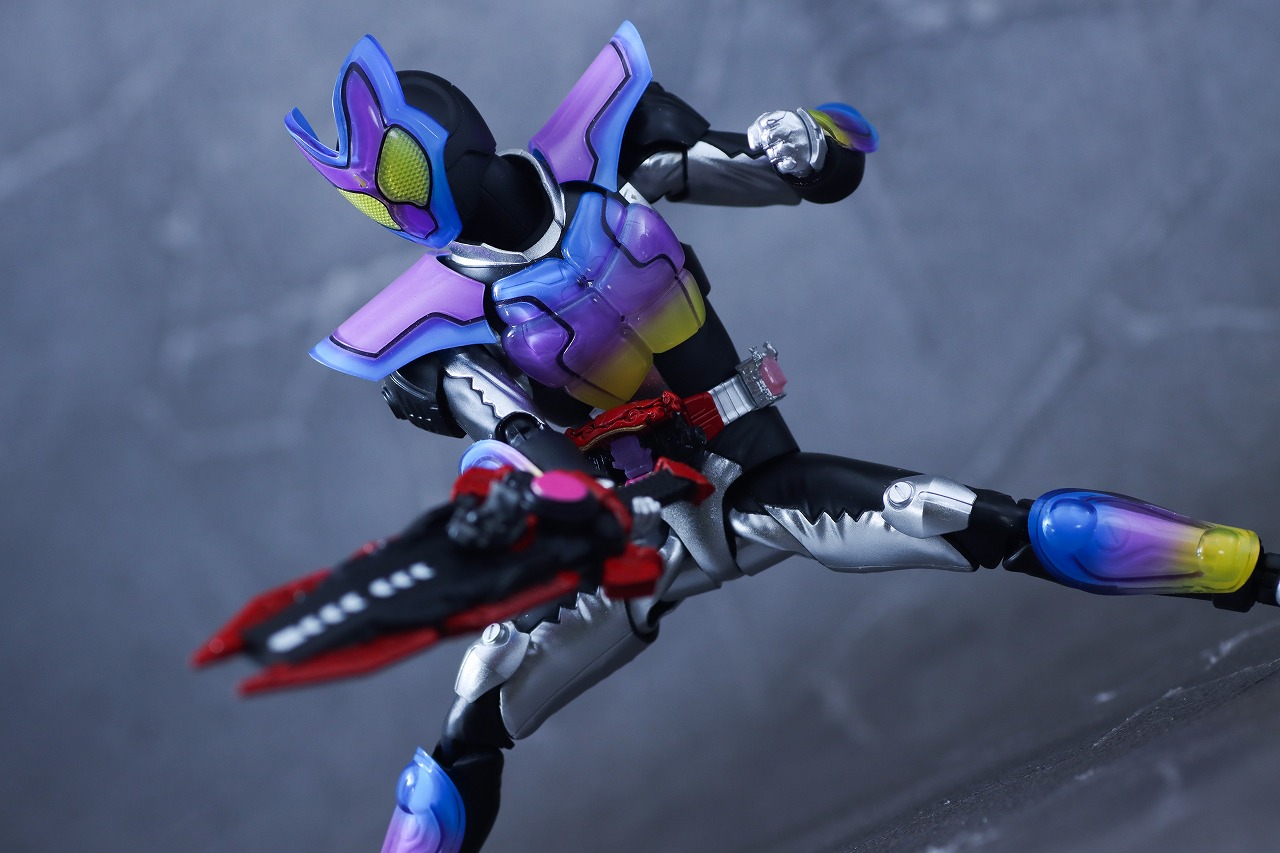 S.H.Figuarts 仮面ライダーヴァレン チョコドンフォーム | 魂ウェブ