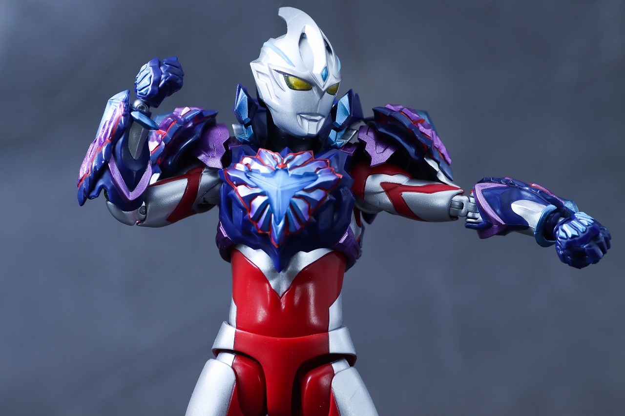 S.H.フィギュアーツ ギャラクシーアーマー(ウルトラマンアーク) レビュー 可動範囲