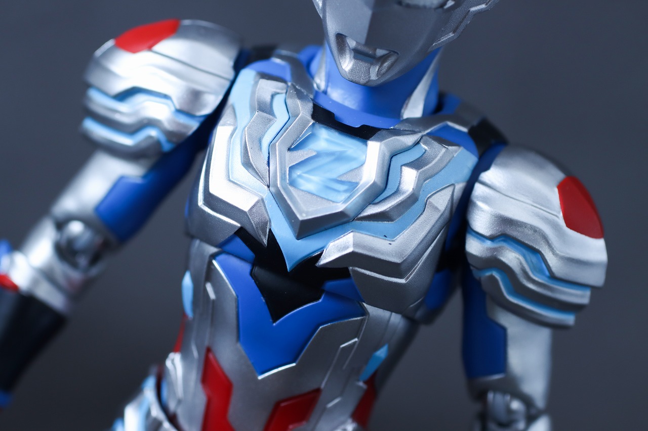 S.H.フィギュアーツ ウルトラマンゼット アルファエッジ(ニュージェネレーション スターズver.) レビュー 本体