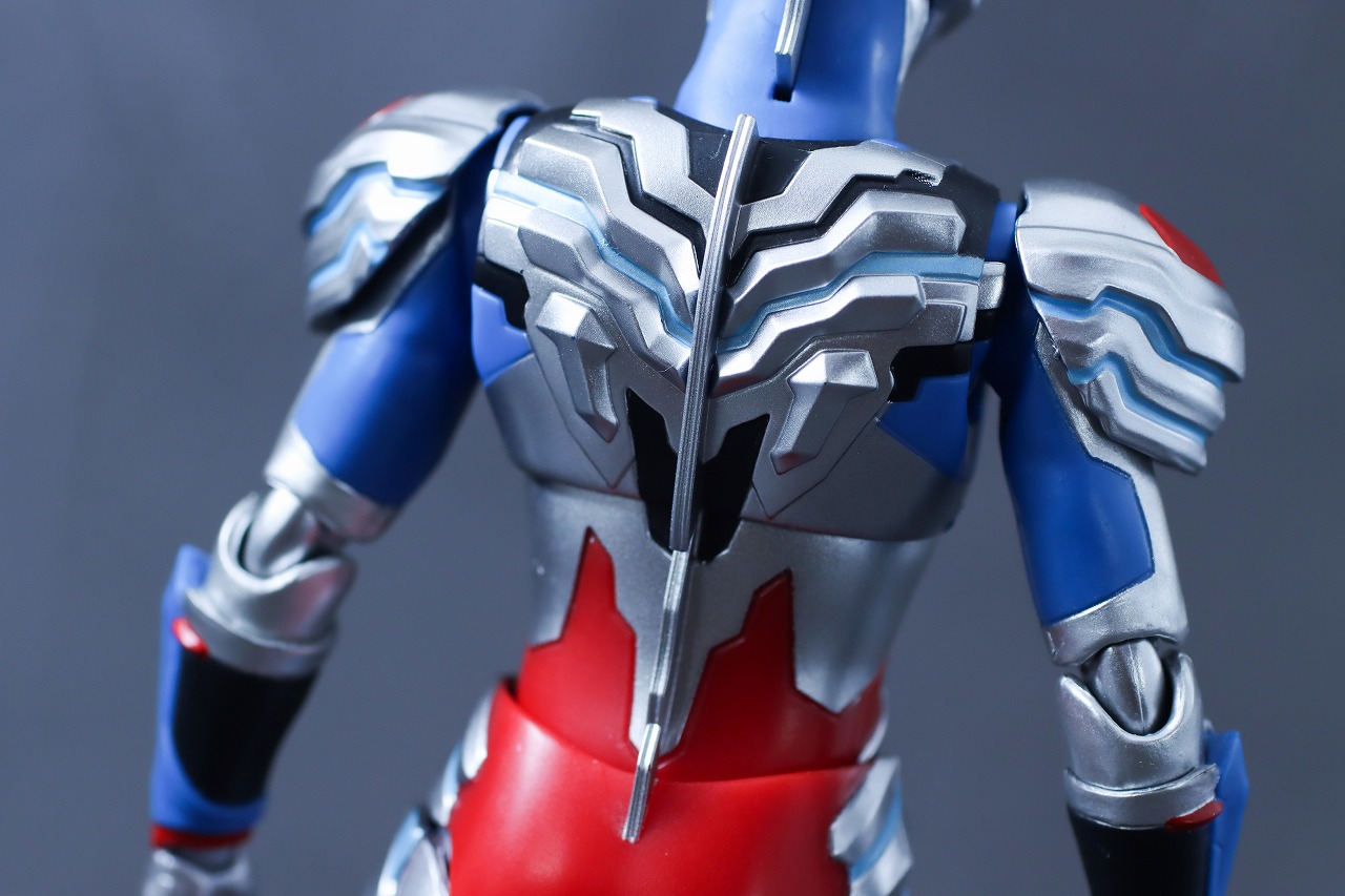 S.H.フィギュアーツ ウルトラマンゼット アルファエッジ(ニュージェネレーション スターズver.) レビュー 本体