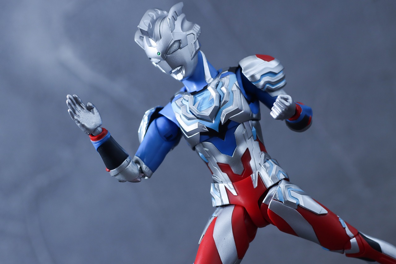 S.H.フィギュアーツ ウルトラマンゼット アルファエッジ(ニュージェネレーション スターズver.) レビュー アクション