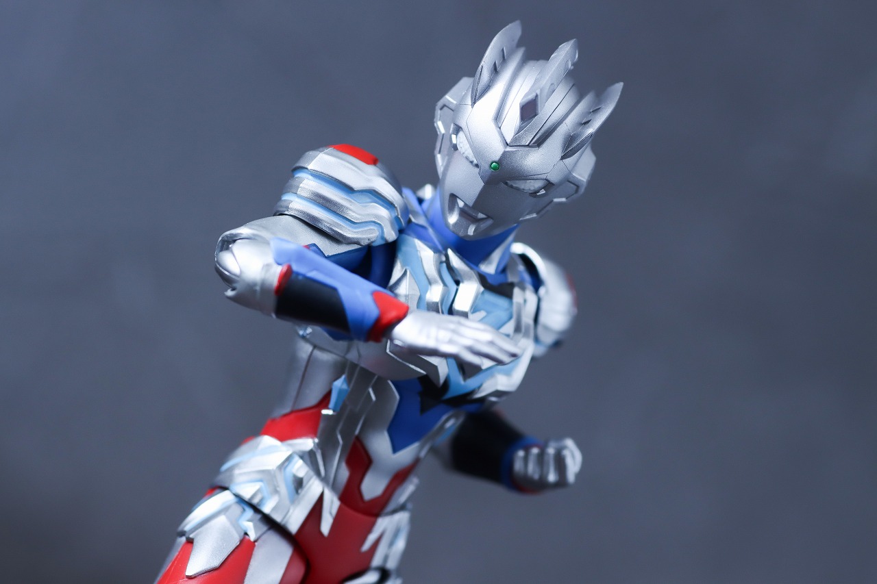 S.H.フィギュアーツ ウルトラマンゼット アルファエッジ(ニュージェネレーション スターズver.) レビュー アクション