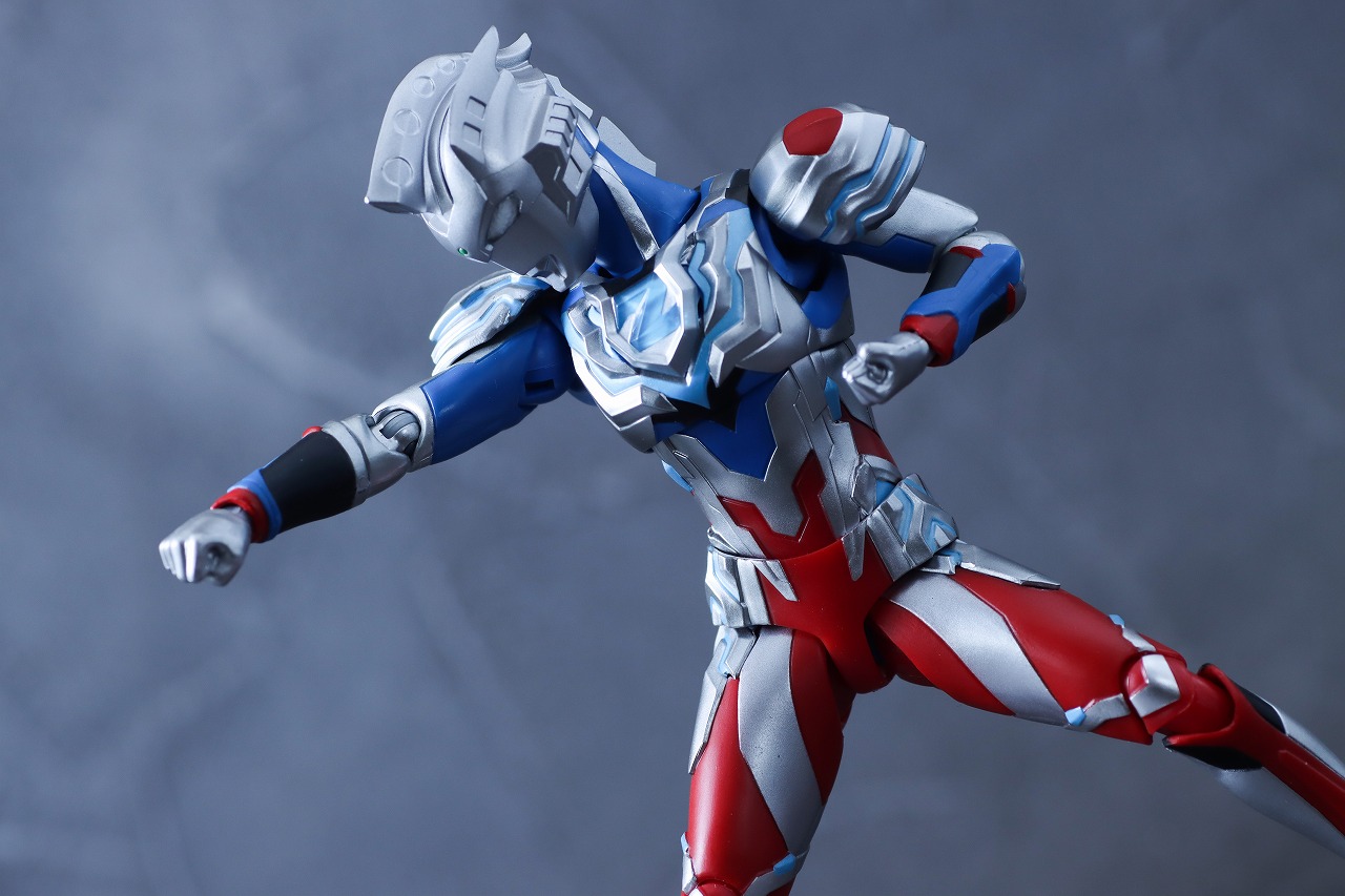 S.H.フィギュアーツ ウルトラマンゼット アルファエッジ(ニュージェネレーション スターズver.) レビュー アクション