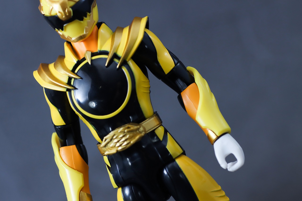 アクションヒーロー ゴジュウティラノ レビュー 本体