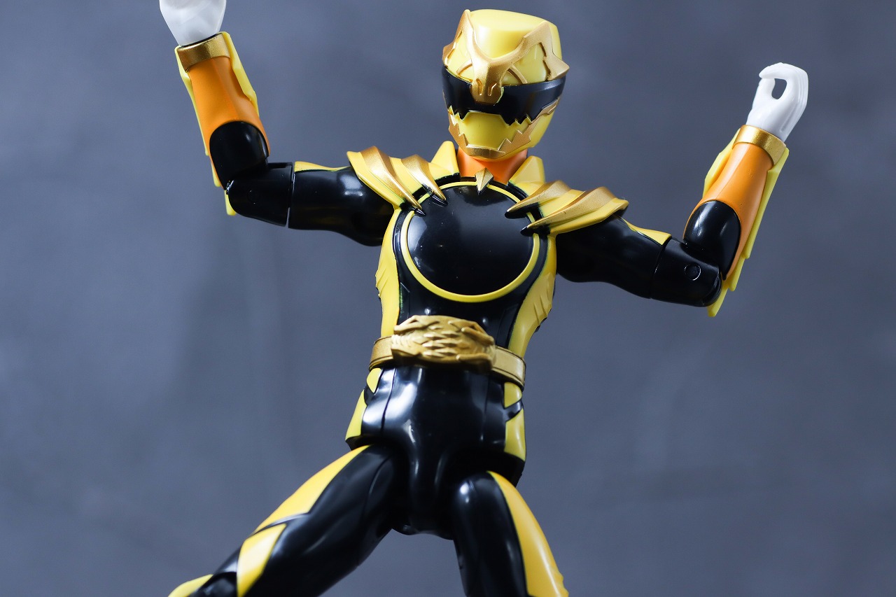 アクションヒーロー ゴジュウティラノ レビュー アクション