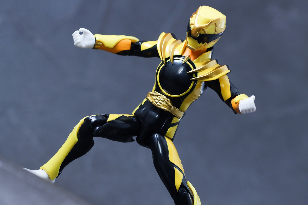 アクションヒーロー ゴジュウティラノ レビュー アクション