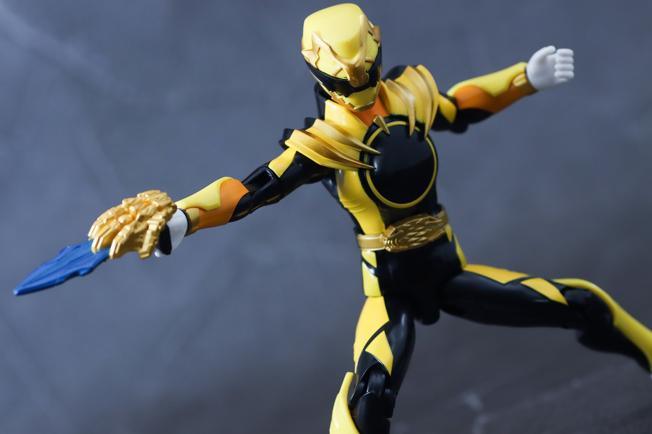 アクションヒーロー ゴジュウティラノ レビュー アクション