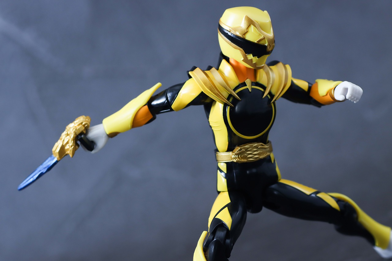 アクションヒーロー ゴジュウティラノ レビュー アクション