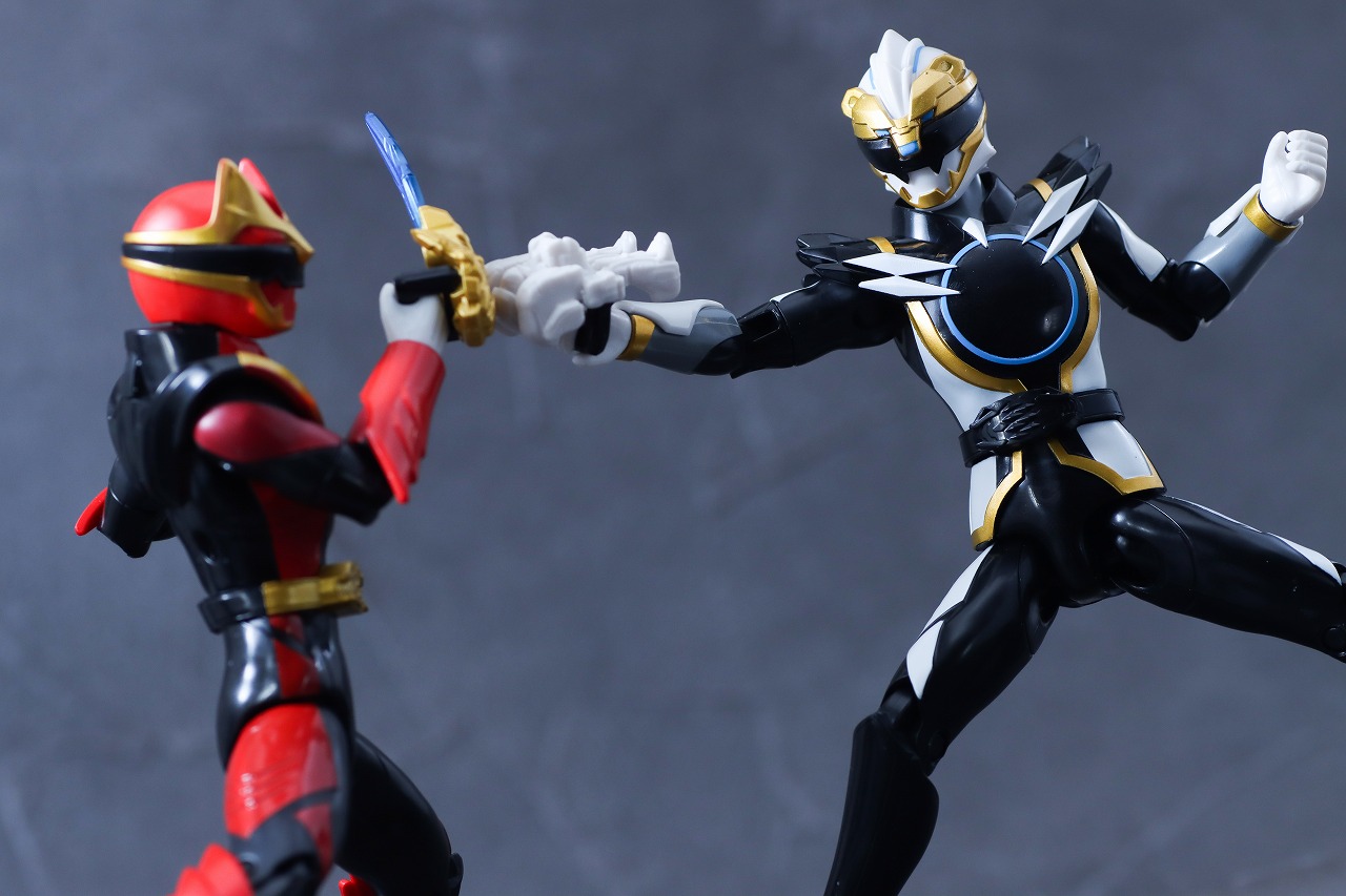 アクションヒーロー ゴジュウポーラー レビュー アクション ゴジュウウルフ