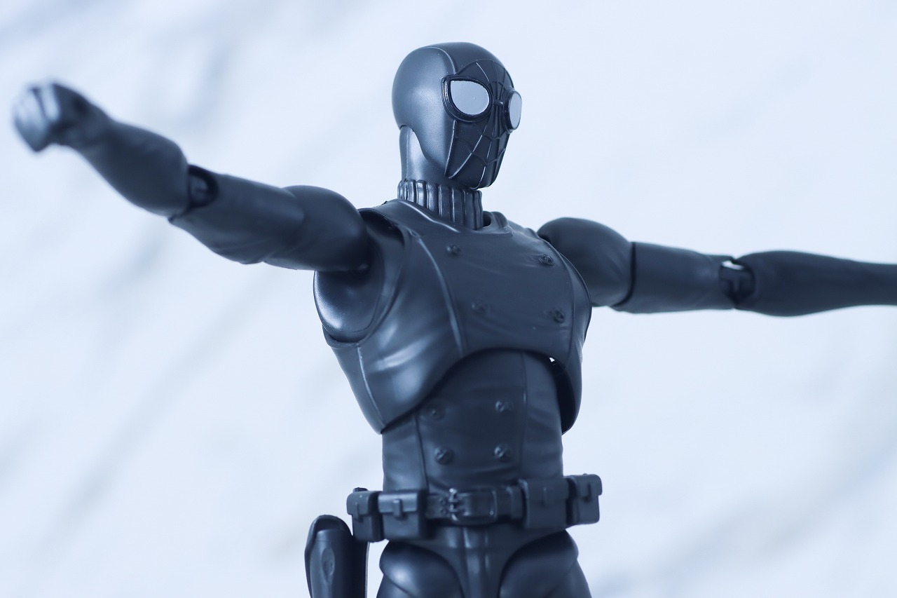 S.H.フィギュアーツ スパイダーマン・ノワール レビュー 可動範囲