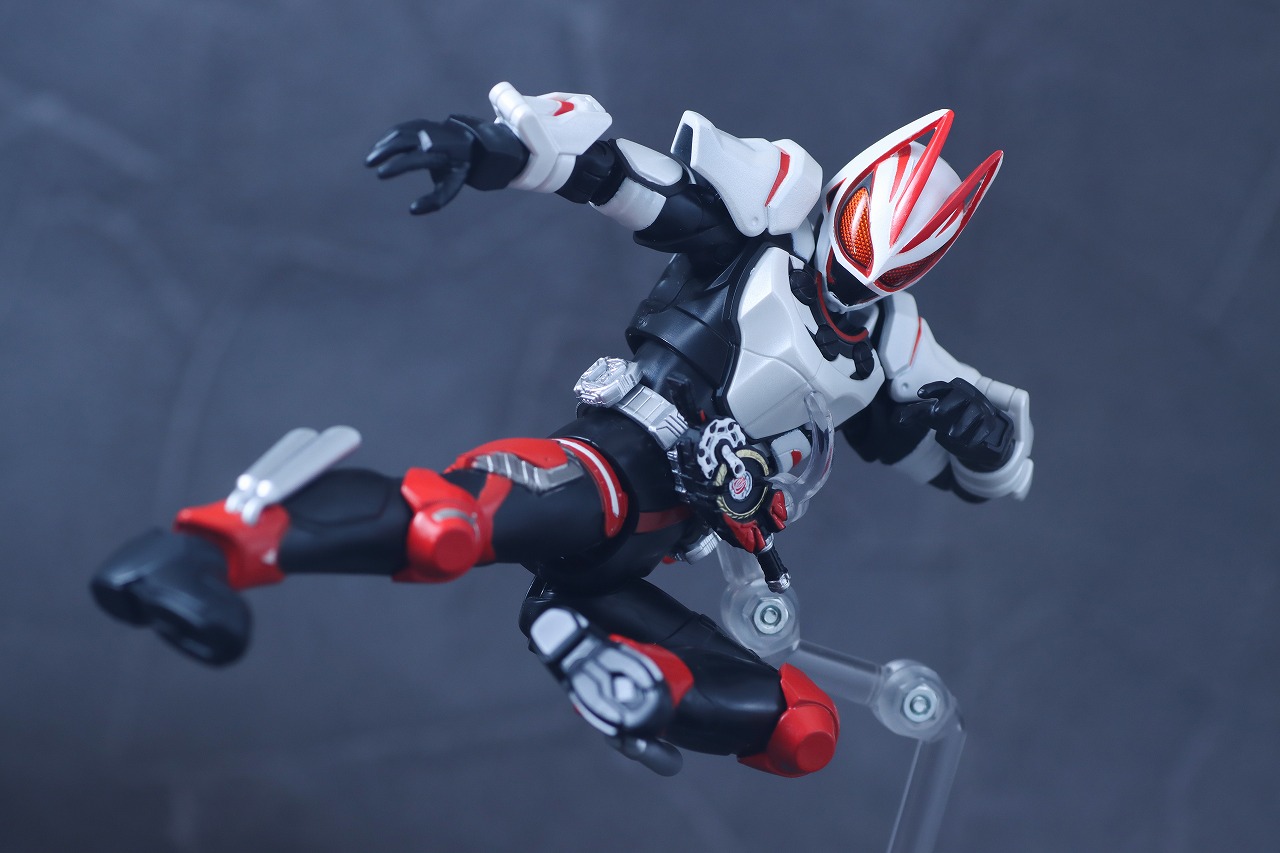 アクションフィギュア 仮面ライダーギーツ マグナムブーストフォーム レビュー アクション