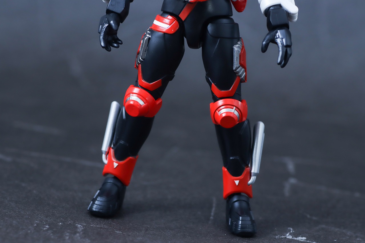 アクションフィギュア 仮面ライダーギーツ マグナムブーストフォーム レビュー 本体