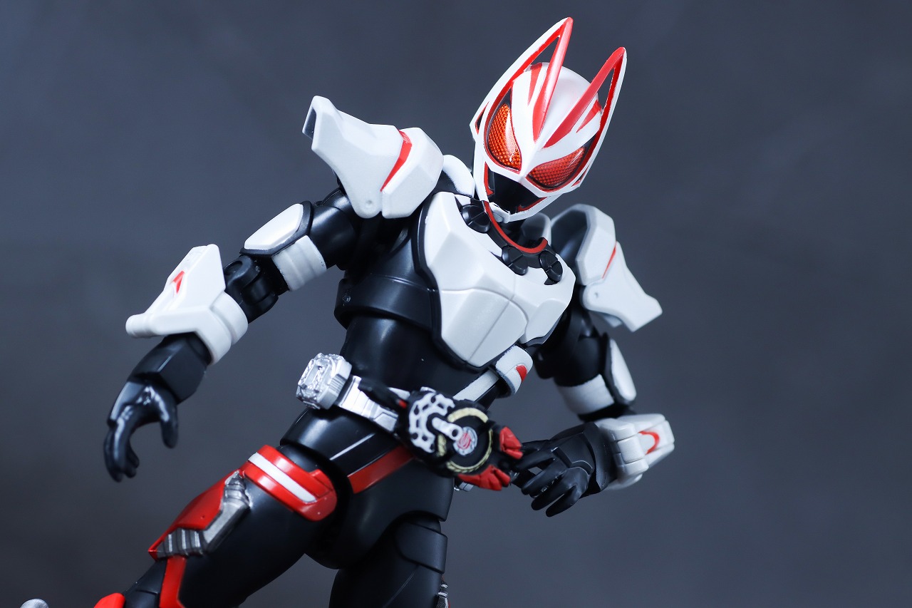 アクションフィギュア 仮面ライダーギーツ マグナムブーストフォーム レビュー アクション