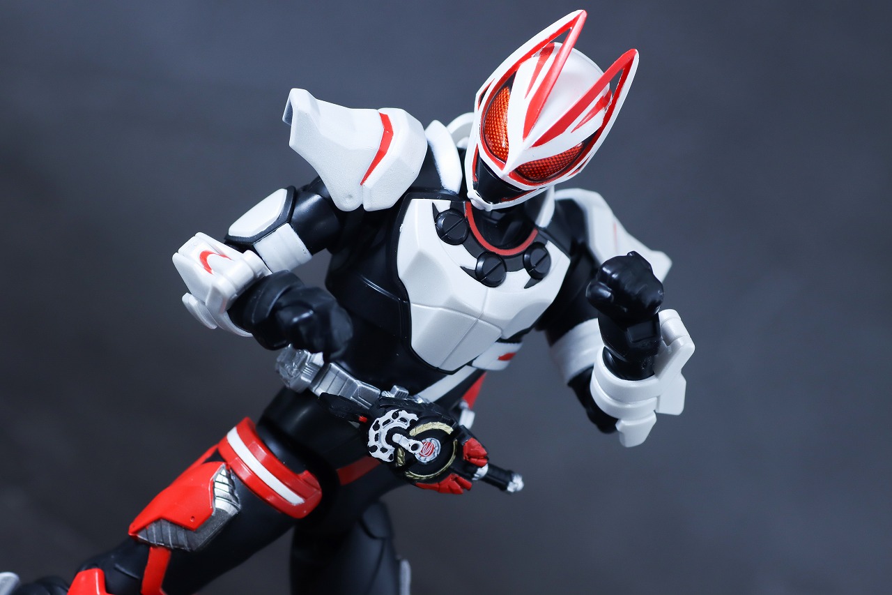 アクションフィギュア 仮面ライダーギーツ マグナムブーストフォーム レビュー アクション