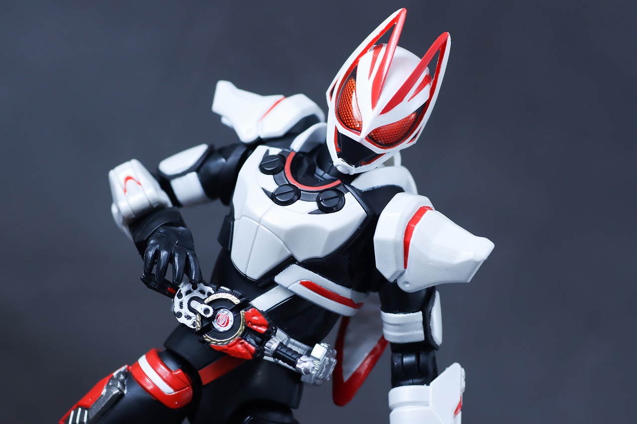 アクションフィギュア 仮面ライダーギーツ マグナムブーストフォーム レビュー アクション