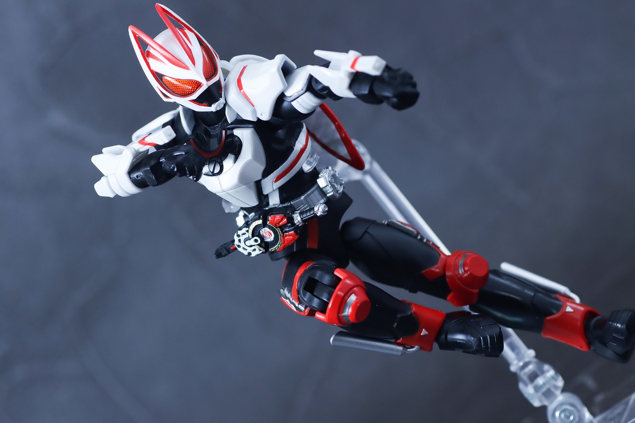 アクションフィギュア 仮面ライダーギーツ マグナムブーストフォーム レビュー アクション