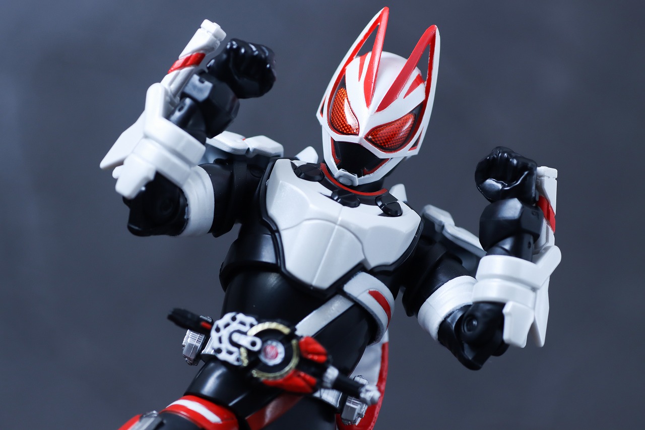 アクションフィギュア 仮面ライダーギーツ マグナムブーストフォーム レビュー アクション