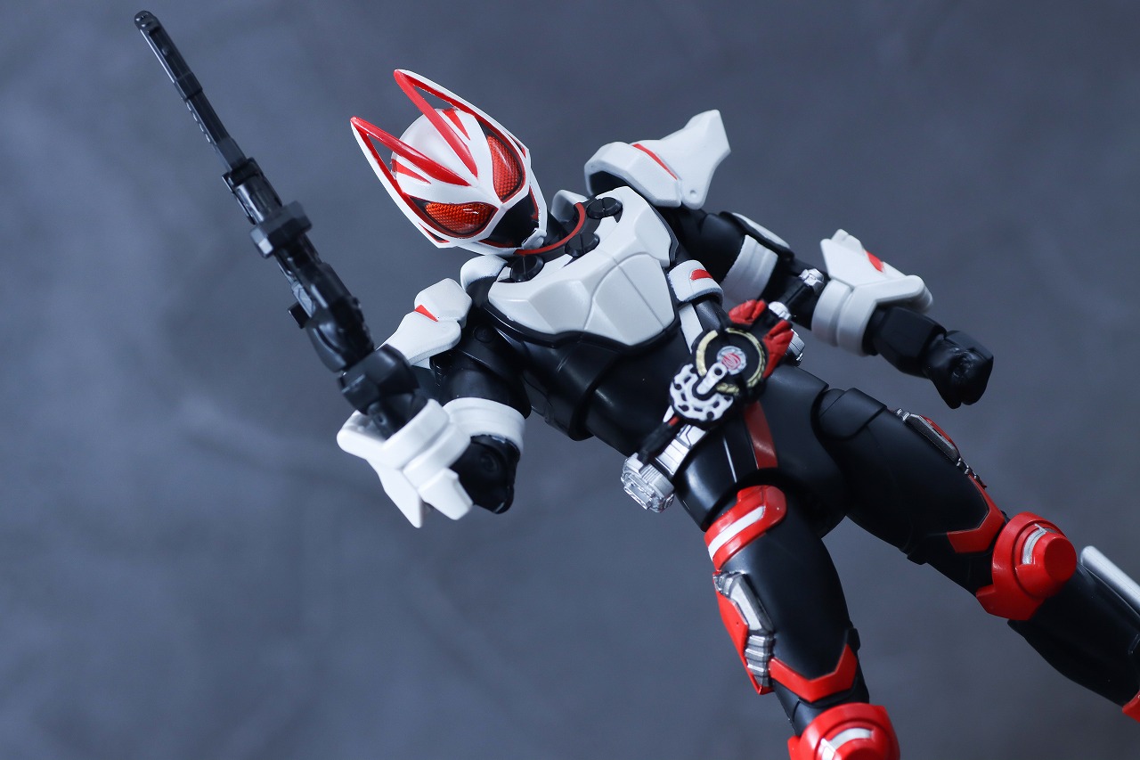 アクションフィギュア 仮面ライダーギーツ マグナムブーストフォーム レビュー アクション