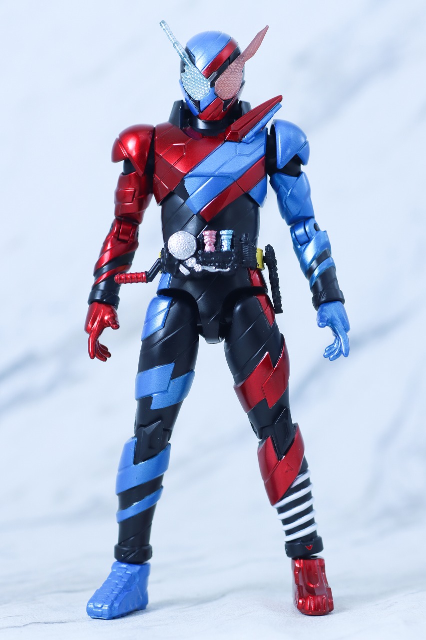 アクションフィギュア　仮面ライダービルド　ラビットタンクフォーム　レビュー　本体