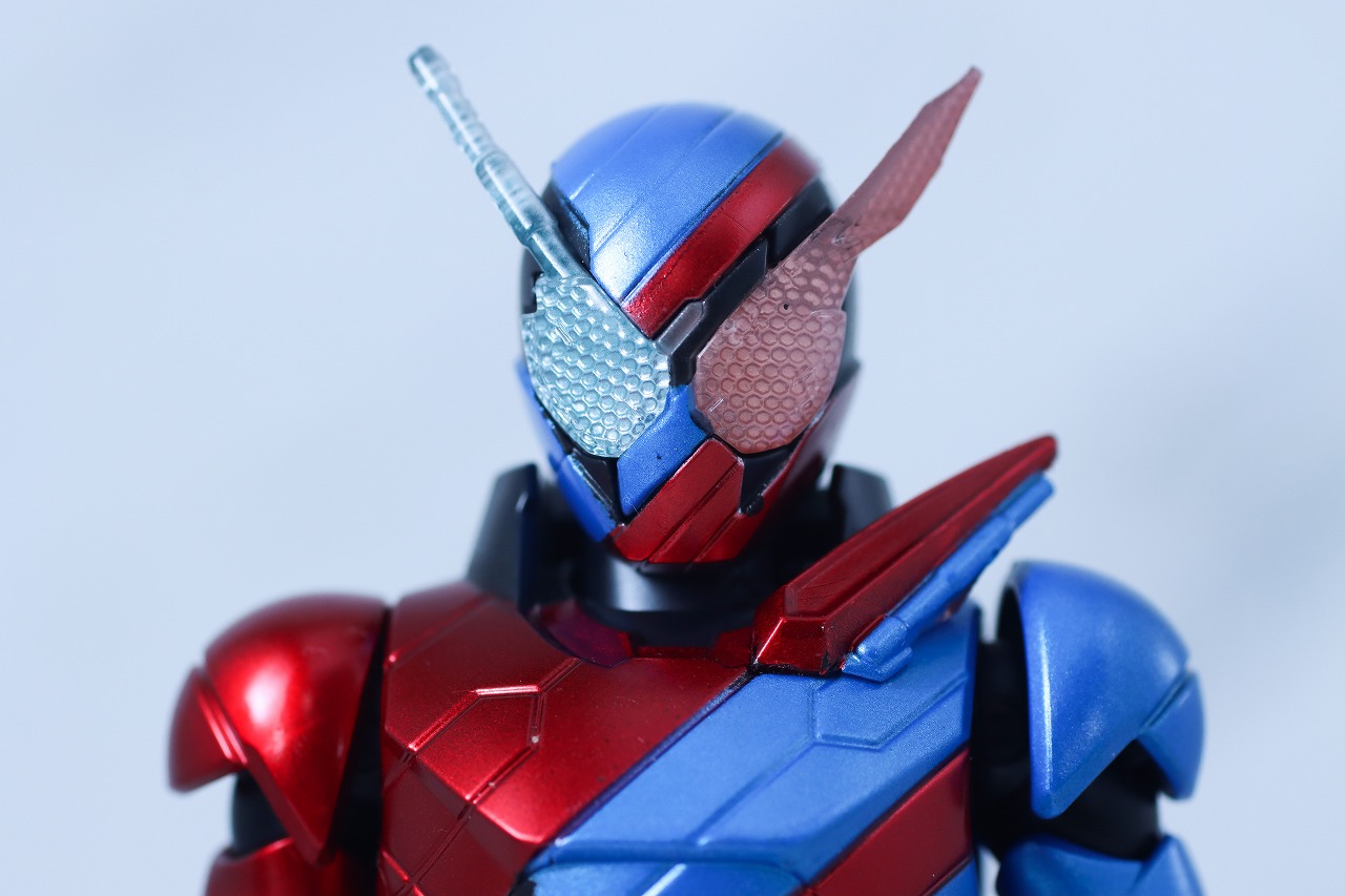 アクションフィギュア　仮面ライダービルド　ラビットタンクフォーム　レビュー　本体