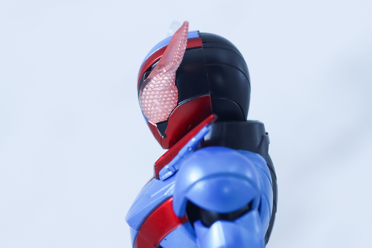 アクションフィギュア　仮面ライダービルド　ラビットタンクフォーム　レビュー　本体