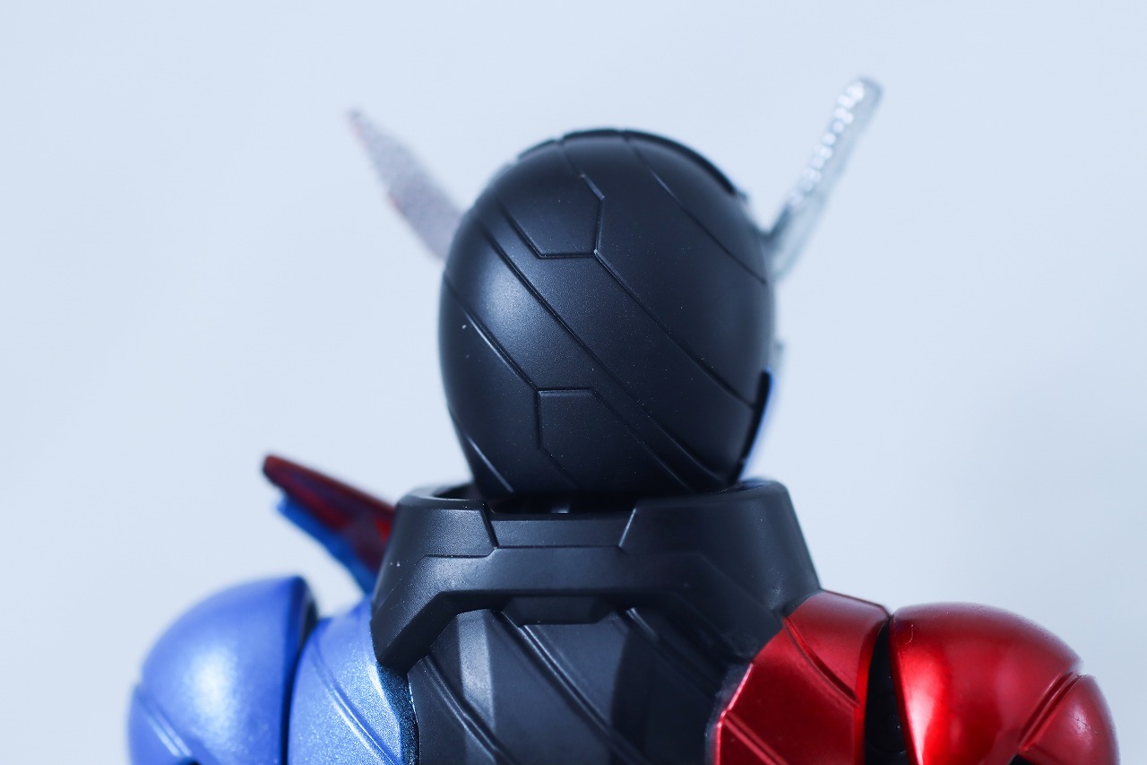 アクションフィギュア 仮面ライダービルド ラビットタンクフォーム レビュー 本体