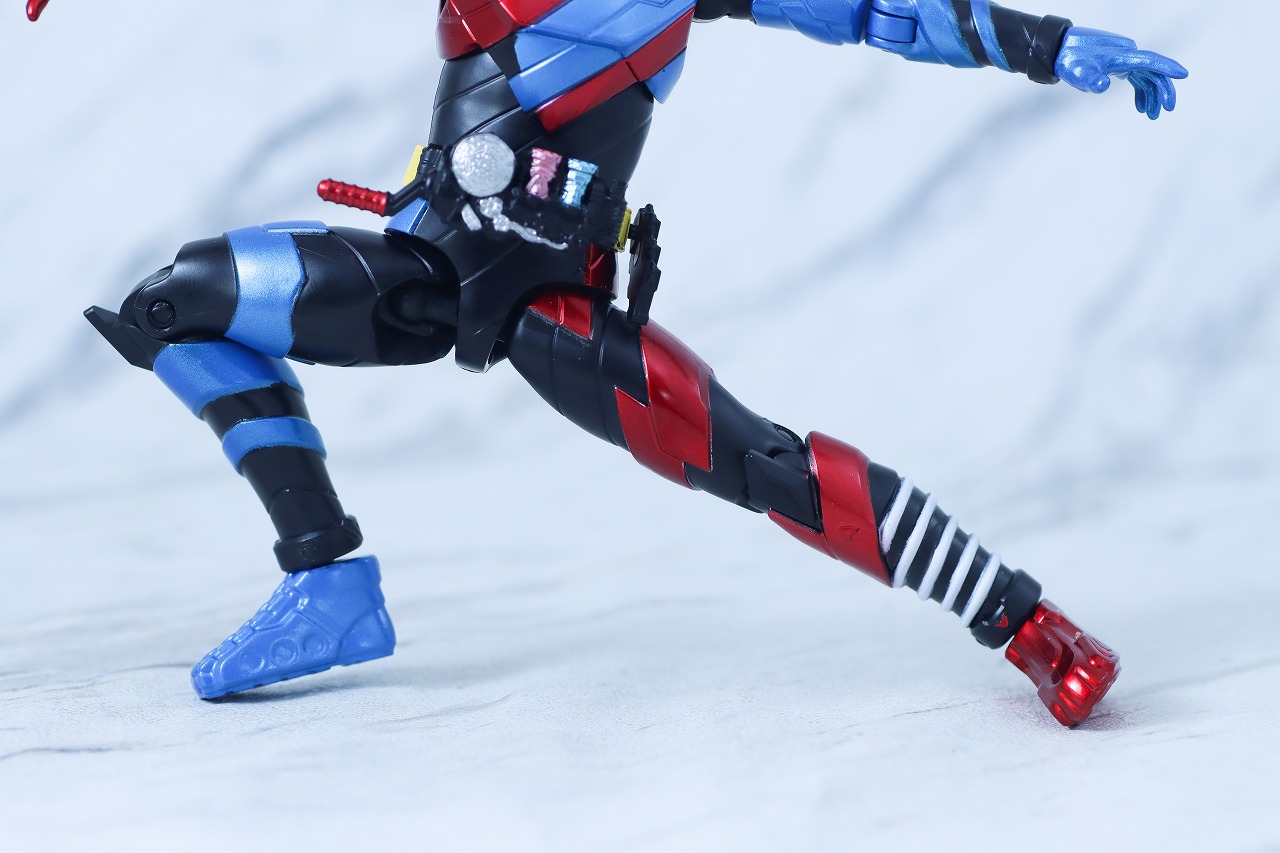 アクションフィギュア 仮面ライダービルド ラビットタンクフォーム レビュー 可動範囲