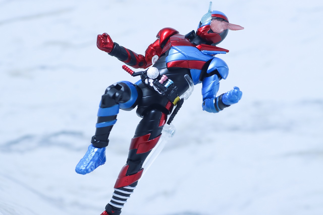 アクションフィギュア 仮面ライダービルド ラビットタンクフォーム レビュー アクション