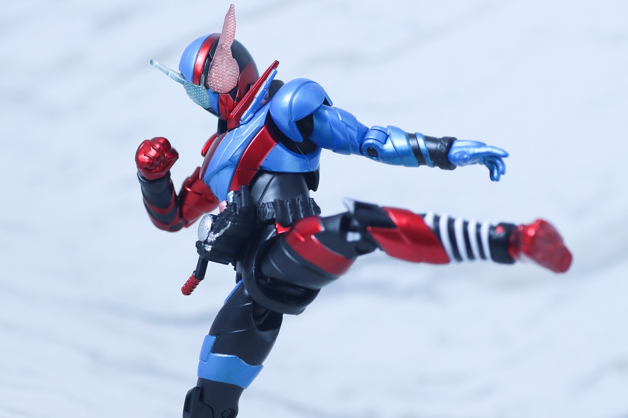 アクションフィギュア 仮面ライダービルド ラビットタンクフォーム レビュー アクション
