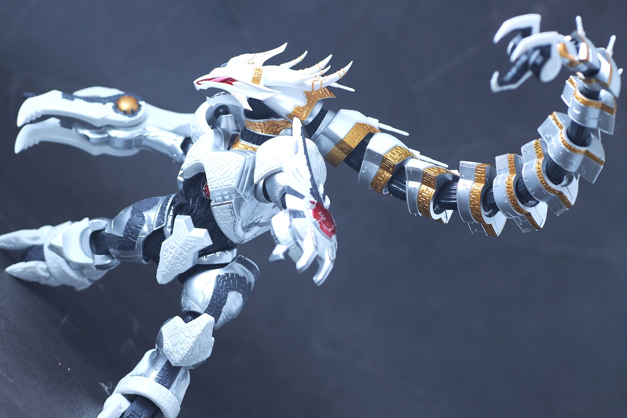 S.H.フィギュアーツ ギャラクトロン アクション