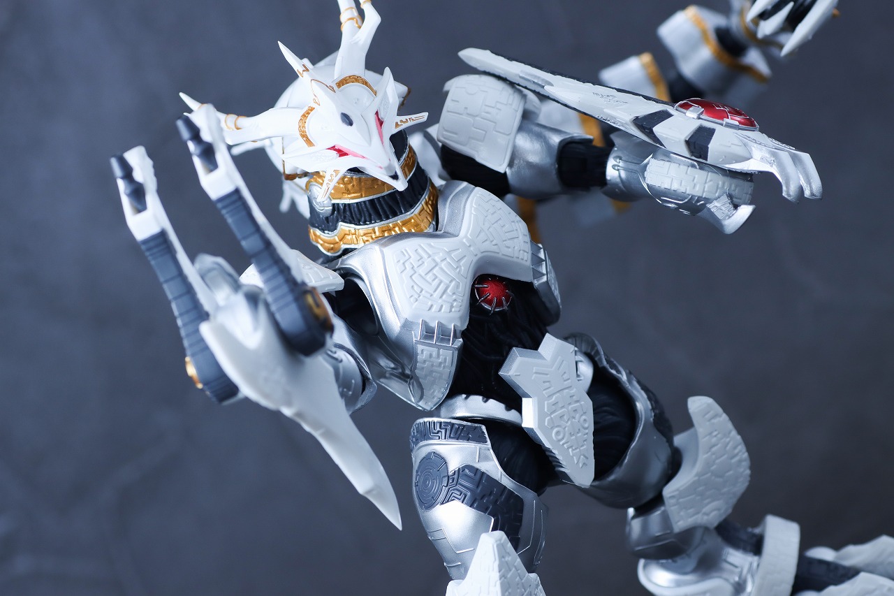 S.H.フィギュアーツ ギャラクトロン アクション